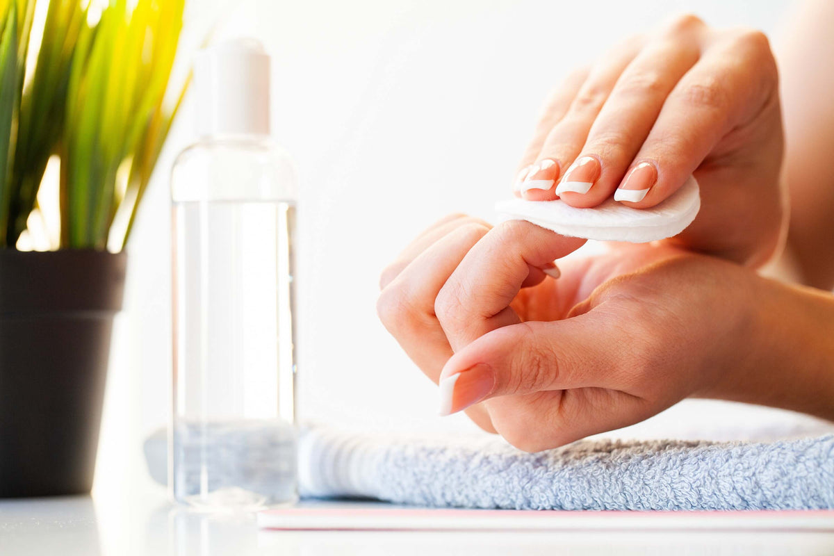Nagelpflege gegen brüchige Nägel